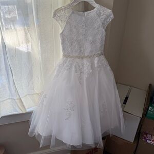 Tip Top Kids 5851 Cap Sleeve Corded Lace First Communion Dress; Size 6 & Veil